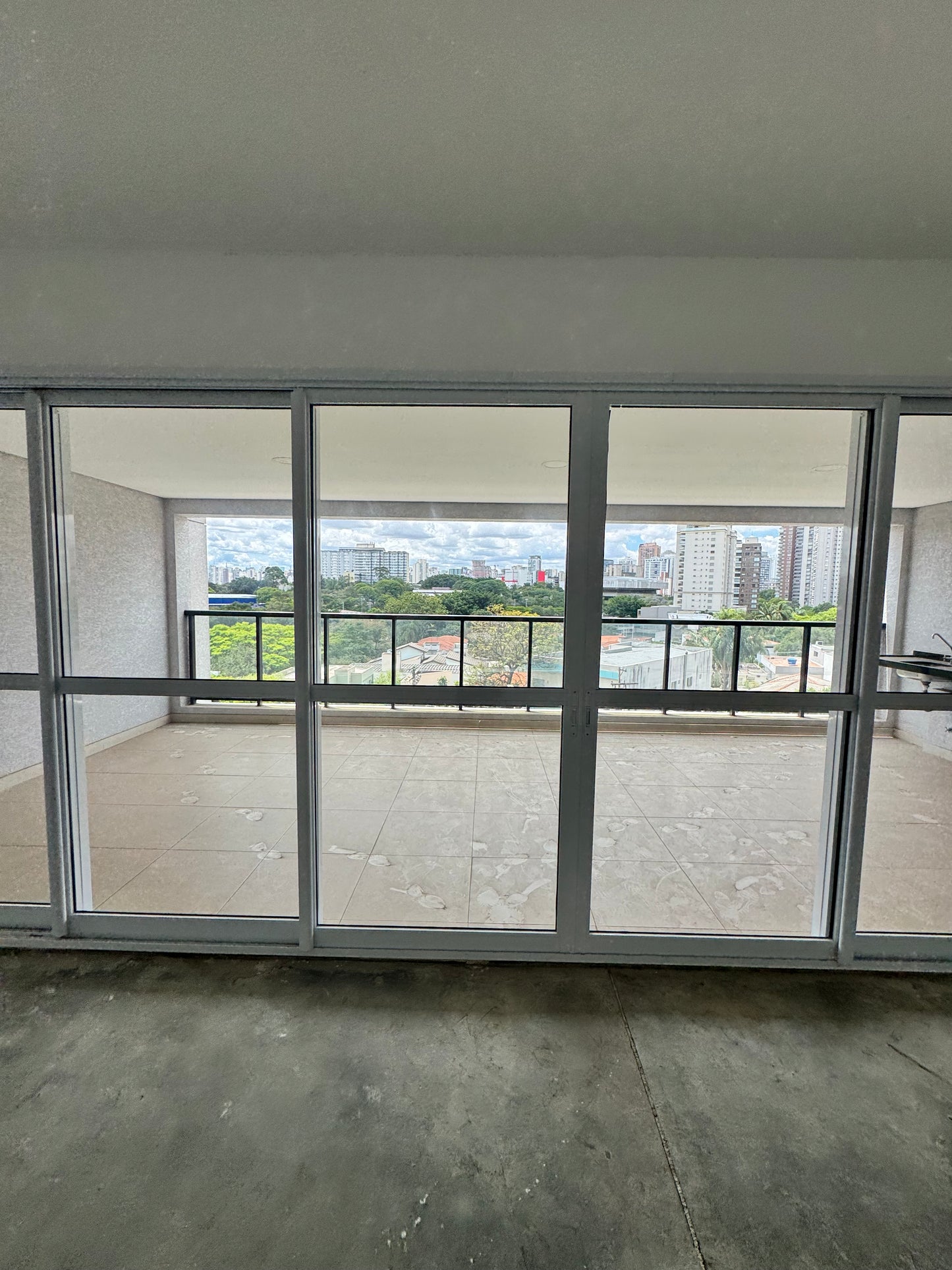 APARTAMENTO DE ALTO PADRÃO EM MOEMA – LUXO E CONFORTO EXCLUSIVOS