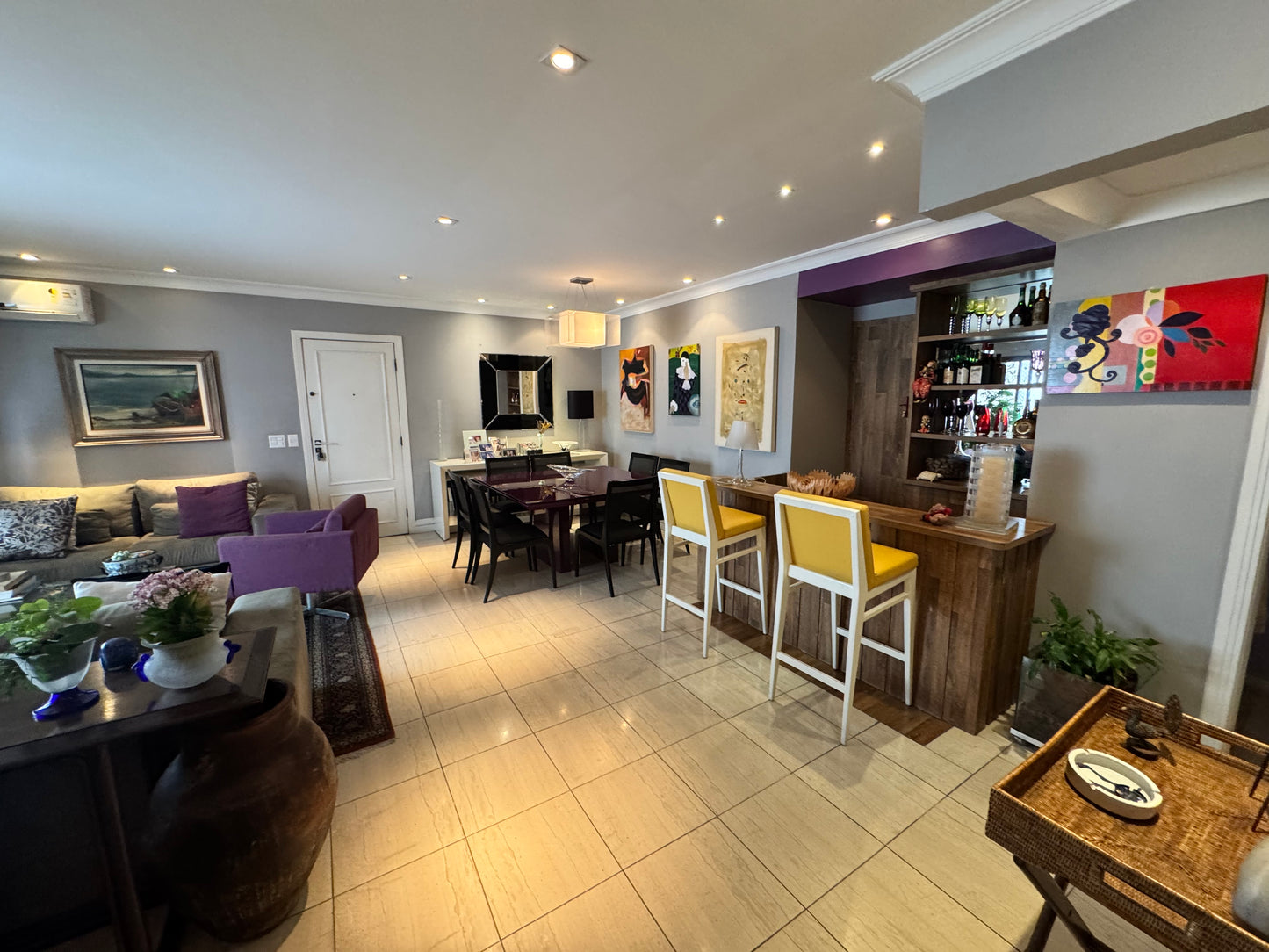 APARTAMENTO AMPLO COM 3 DORMITÓRIOS E 155M² – CONFORTO E SOFISTICAÇÃO NO SEU NOVO LAR!
