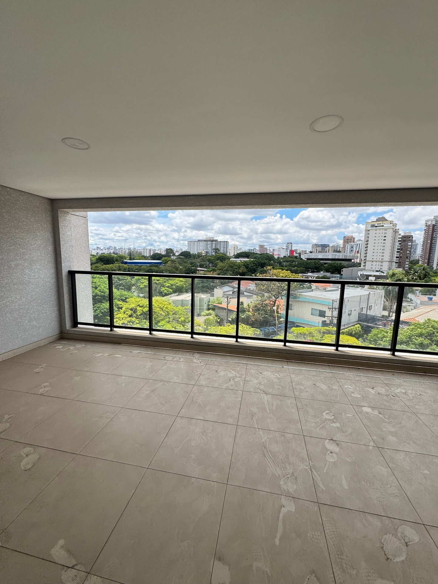 APARTAMENTO DE ALTO PADRÃO EM MOEMA – LUXO E CONFORTO EXCLUSIVOS