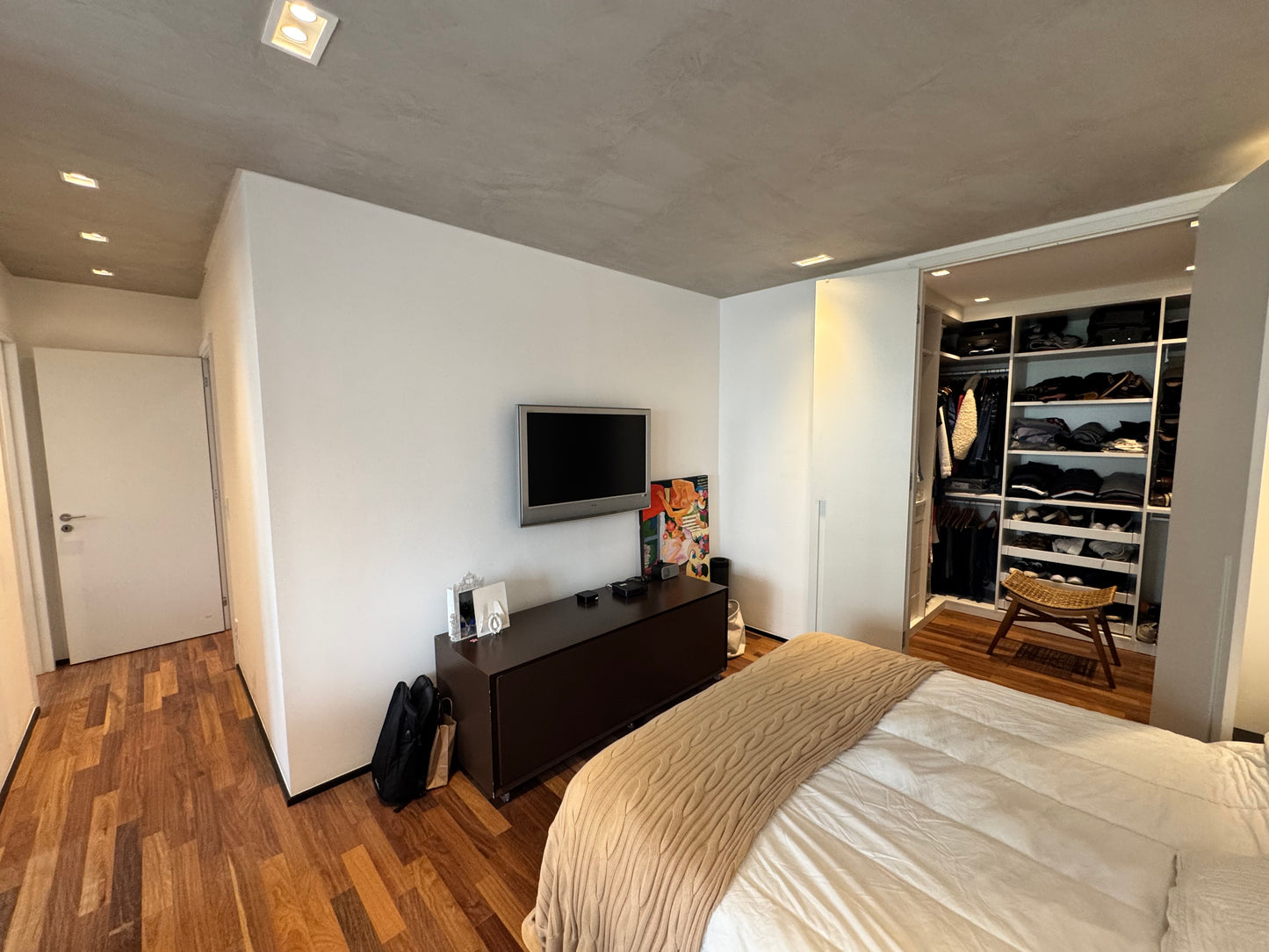 MOEMA: APARTAMENTO MODERNO E TECNOLÓGICO - PRONTO PARA MORAR